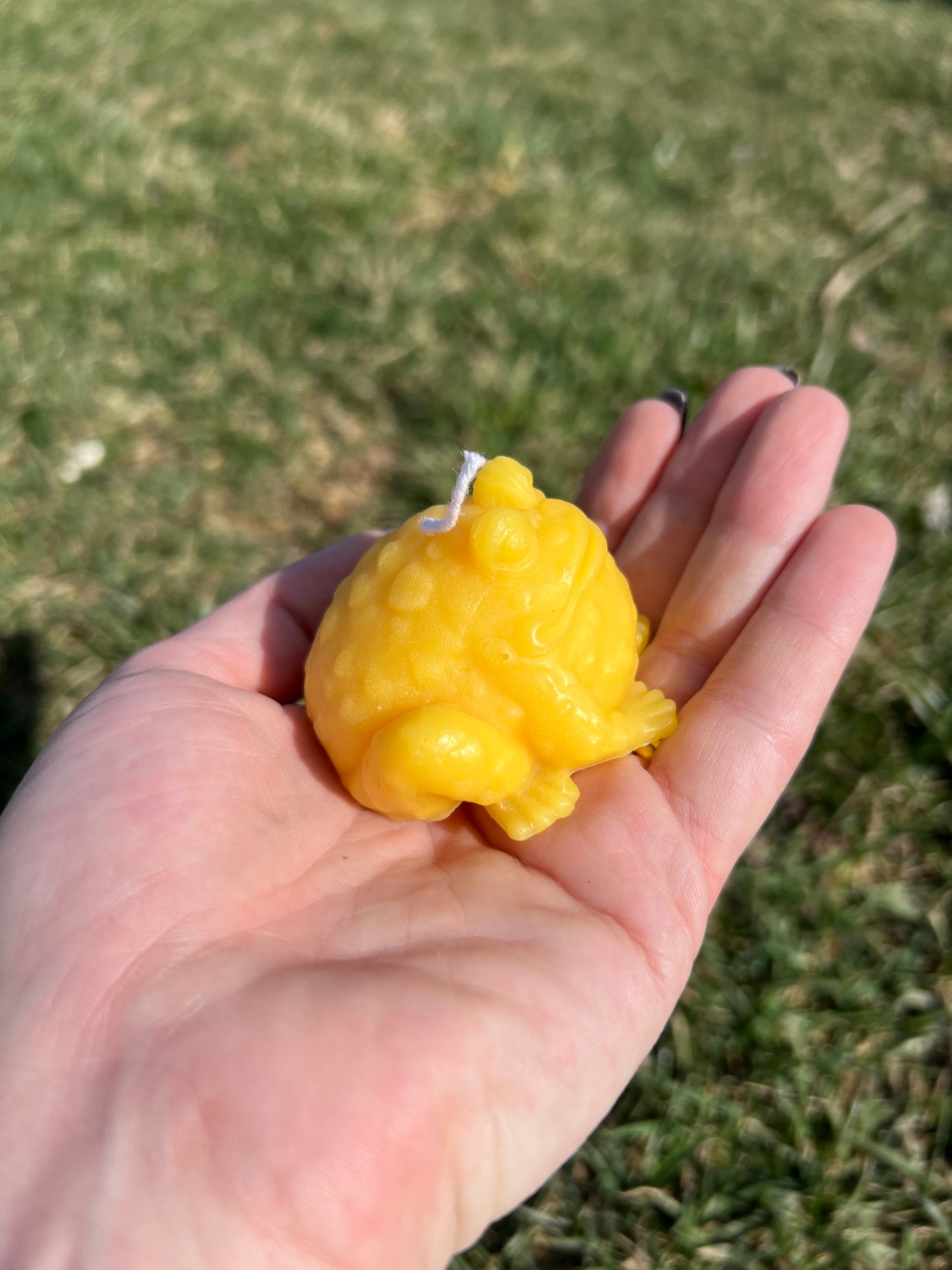 Yellow Strawberry Scented Toad Candle