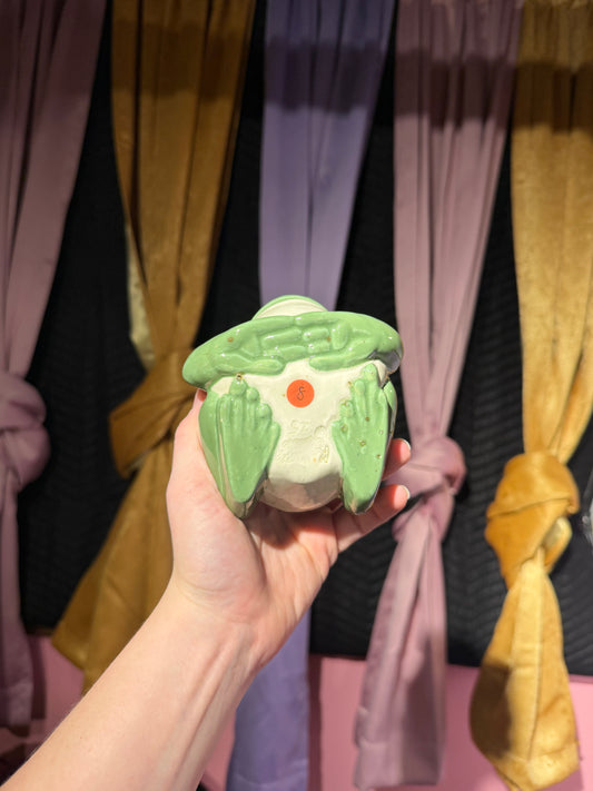 Echo the small frog 8