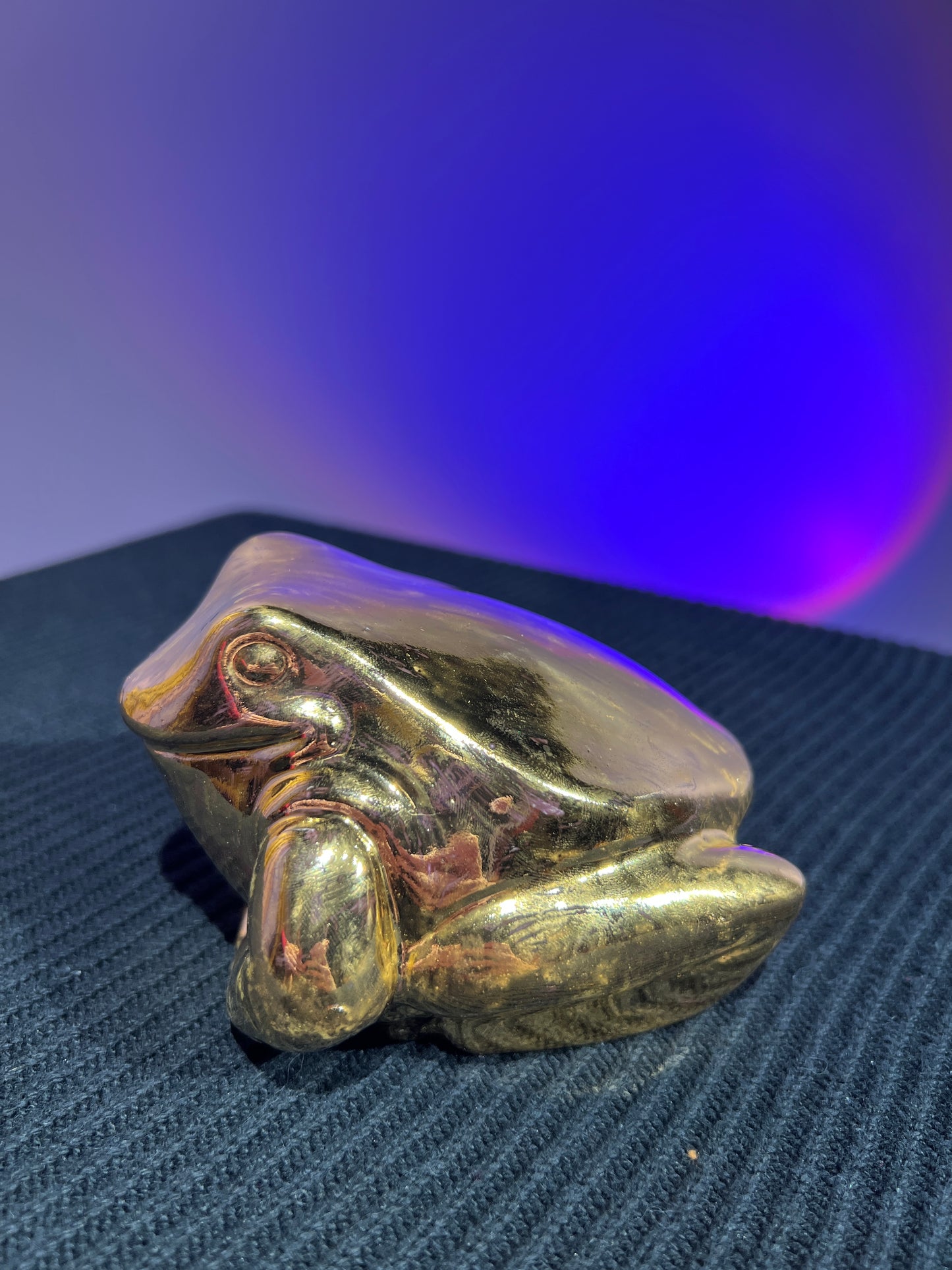 *AUCTION* Daddy, the First Ever Small Frog fired with Real Gold Luster